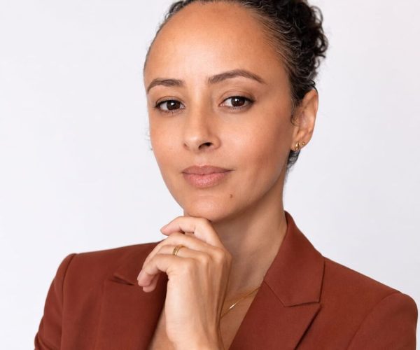 Grazi Carvalho